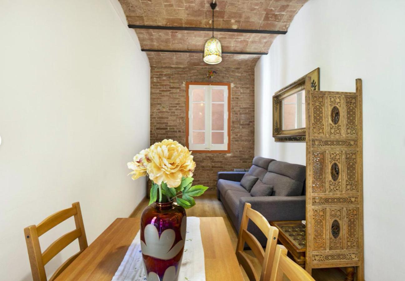 Great Apartment In Sagrada Familia With Balcony บาร์เซโลนา ภายนอก รูปภาพ